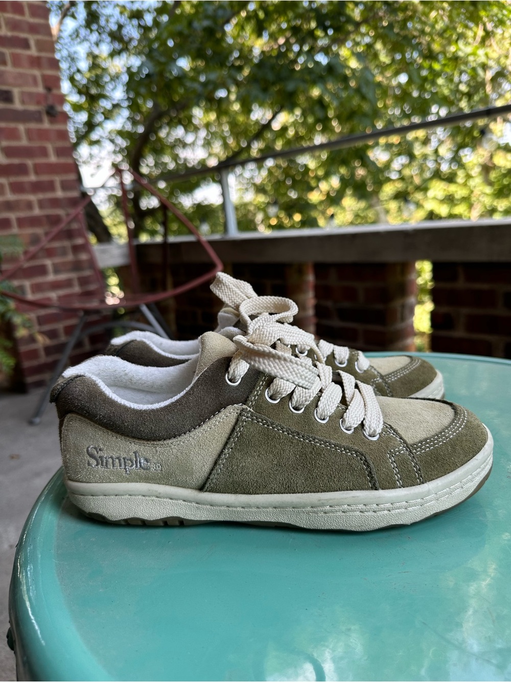 Simple Unisex Olive and Tan Suede Lace-Up Sneakers